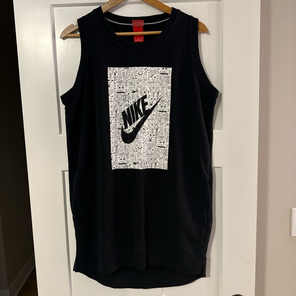 Nike Black and White Graphic Dress - Picture 1 of 4